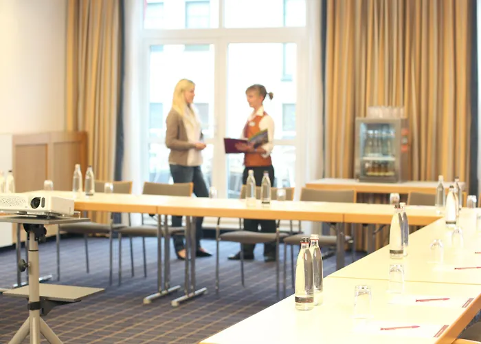 Mercure Friesenstrasse Hotel 4*