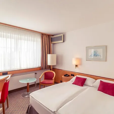 Mercure Friesenstrasse 4* Colónia