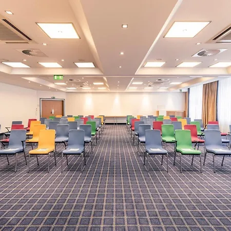 ميركيور هوتل سيتي فريسنشتراسه فندق