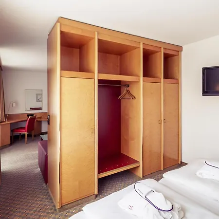 Mercure Friesenstraße Hotel 4*