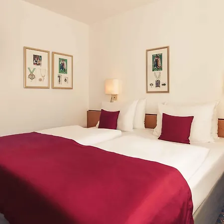 Mercure Friesenstraße Hotel 4*