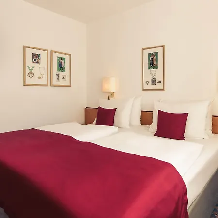 Mercure Friesenstrasse Hotel 4*