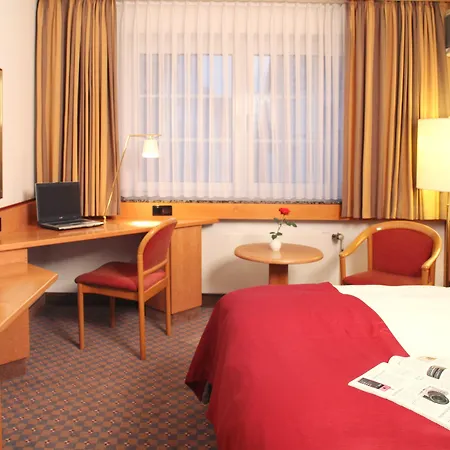 Mercure Friesenstrasse מלון