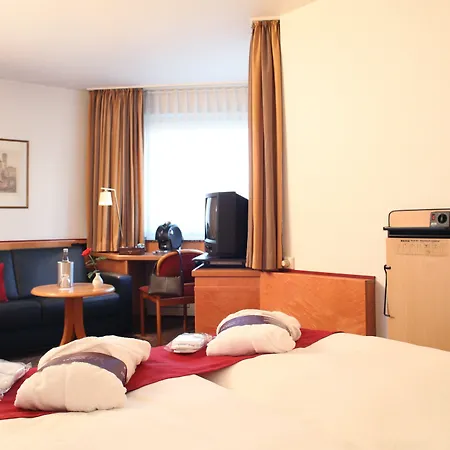 Mercure Friesenstrasse Hotel 4*