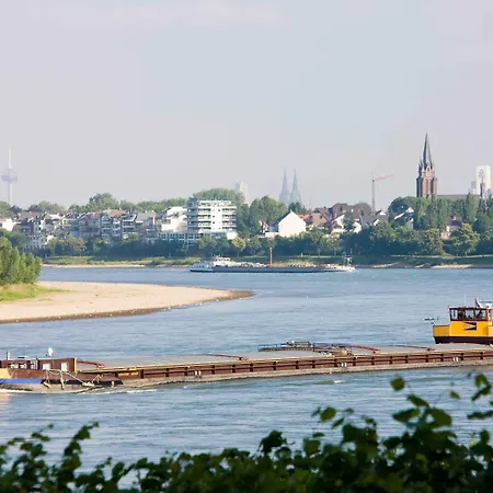 Hotel Mercure Friesenstrasse 4*