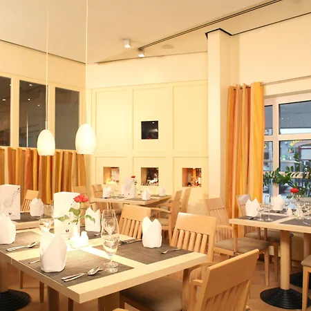 Hotel Mercure Friesenstraße 4*