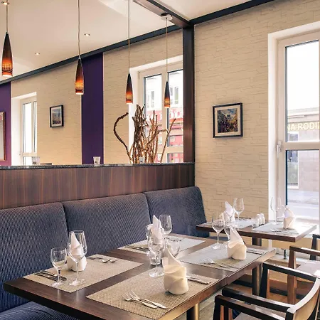 Mercure Friesenstrasse Hotel 4*