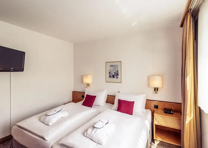 Mercure Friesenstrasse Otel 4*