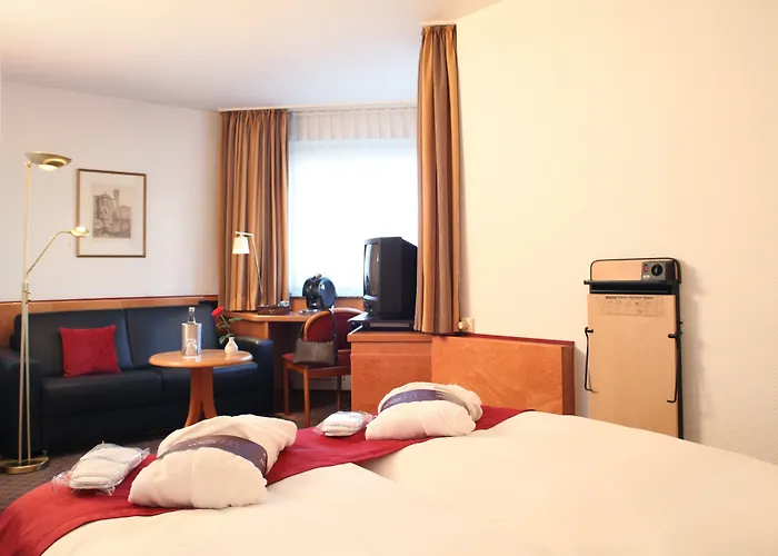 Mercure Friesenstrasse Hotel 4*