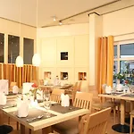 Hotel Mercure Friesenstraße 4*