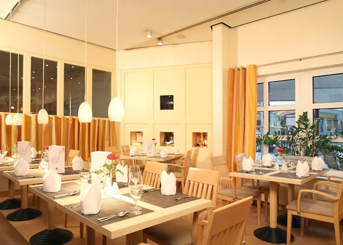 Отель Mercure Friesenstrasse 4*