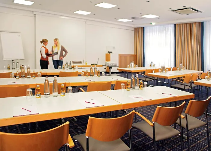 Mercure Friesenstrasse 4* Кёльн